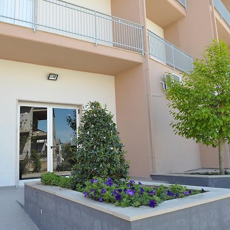 Sant'Arcangelo  Albergo " Il Gattopardo" Di Esposito Carmela & C Sas מראה חיצוני תמונה