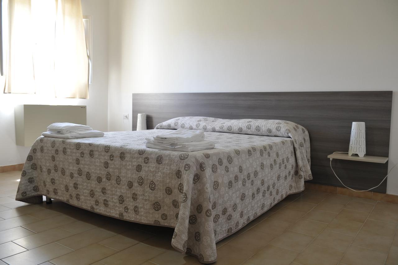 Sant'Arcangelo  Albergo " Il Gattopardo" Di Esposito Carmela & C Sas מראה חיצוני תמונה
